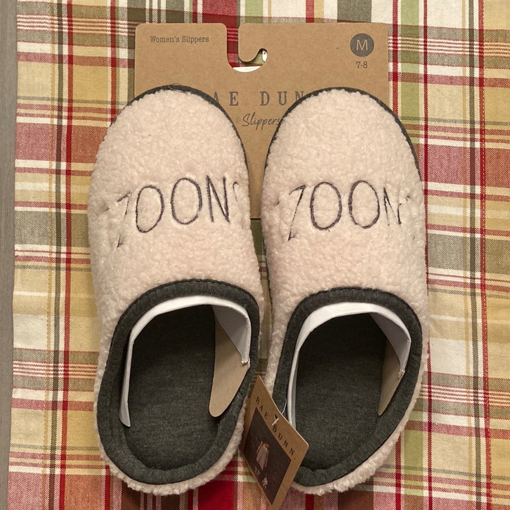NWT Rae Dunn slippers. Size 7-8.